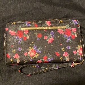 Steve Madden Wallet Black Floral